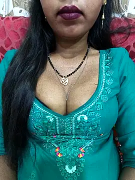 Snapshot of Sharmila-Singh chatting on April 15, 2026, 8:21 am Sharmila-Singh online show from April 15, 2026, 8:21 am