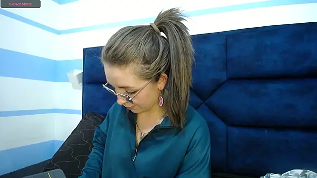 Snapshot of _isaabellaa chatting on January 9, 2025, 5:43 pm isaabellaa online show from January 9, 2025, 5:43 pm