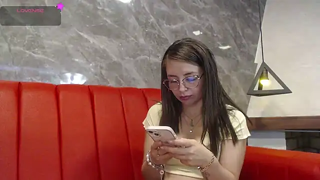 Snapshot of _isaabellaa chatting on March 15, 2025, 2:45 pm isaabellaa online show from March 15, 2025, 2:45 pm