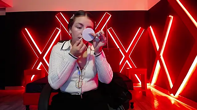 Snapshot of _isaabellaa chatting on November 17, 2025, 11:38 am isaabellaa online show from November 17, 2025, 11:38 am