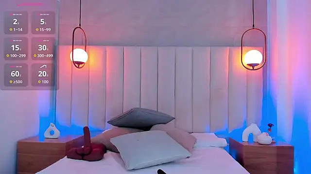 Hanna Moonlight  online show from October 10, 2025, 8:30 pm