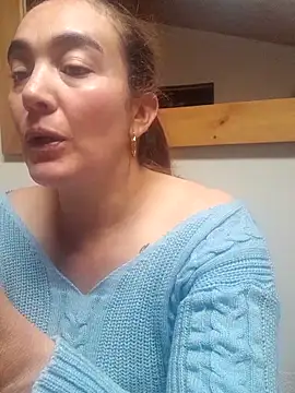 skayhot  online show from April 21, 2026, 1:06 pm