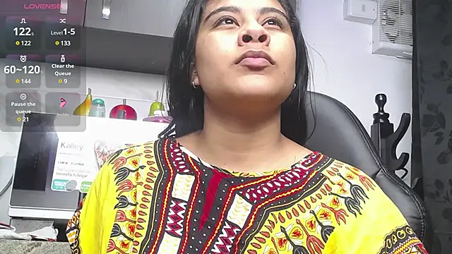 Snapshot of iniyalaboni chatting on December 6, 2024, 7:34 pm iniyalaboni online show from December 6, 2024, 7:34 pm