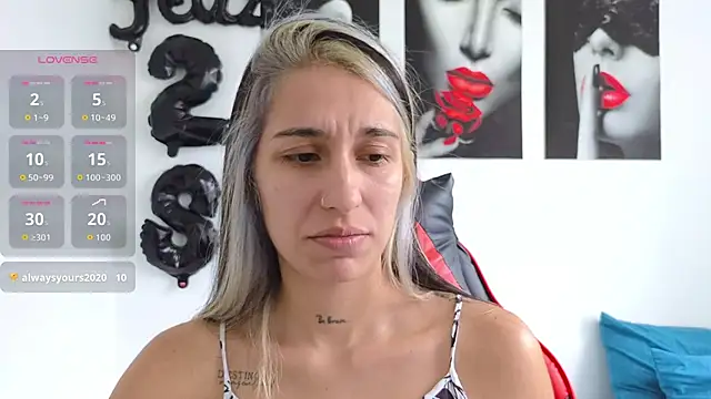 tammyandrade  online show from October 5, 2025, 3:54 pm