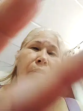 Snapshot of girl_amada chatting on November 10, 2025, 7:46 pm girl amada online show from November 10, 2025, 7:46 pm