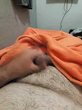 mfreitas005 online show from November 28, 2025, 12:02 am