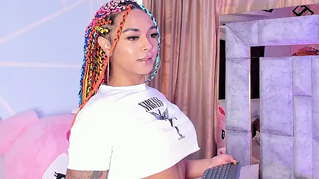 karol noa online show from October 7, 2025, 1:08 pm