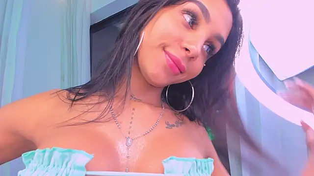 angelrossario online show from November 14, 2025, 4:55 am