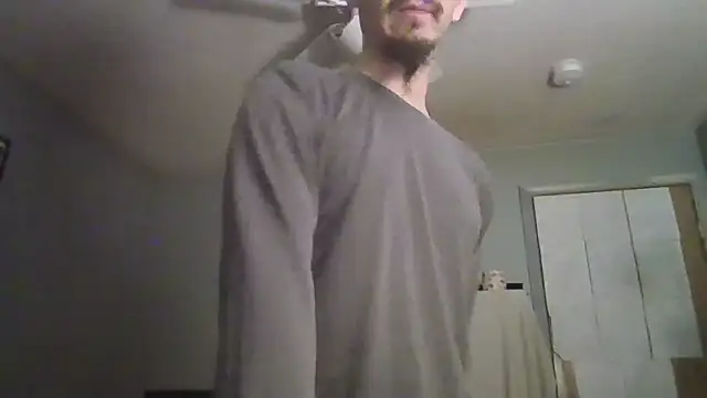 Snapshot of VanceFontaine chatting on December 24, 2024, 2:32 am VanceFontaine online show from December 24, 2024, 2:32 am