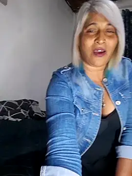 Snapshot of Goodgirlsue_77 chatting on June 4, 2026, 4:35 pm Goodgirlsue 77 online show from June 4, 2026, 4:35 pm