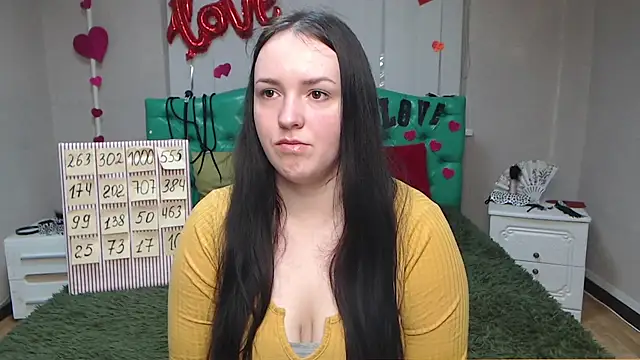 IsabelBlackberry online show from March 14, 2025, 6:10 am