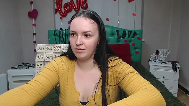 IsabelBlackberry online show from March 15, 2025, 3:27 pm