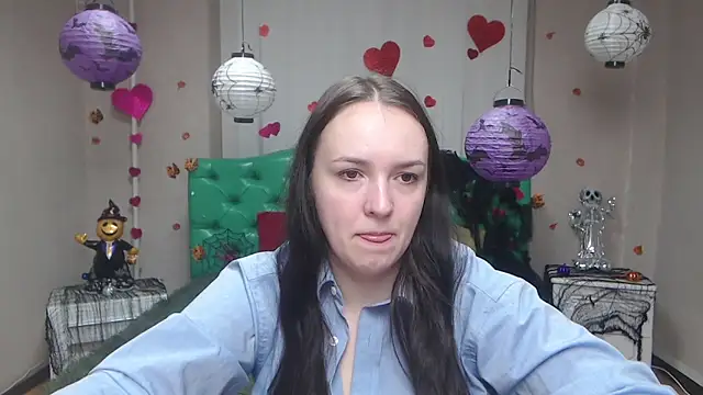 IsabelBlackberry online show from November 3, 2025, 6:03 am