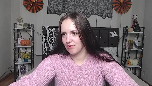 IsabelBlackberry online show from November 10, 2025, 6:34 am