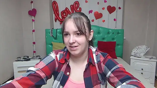 IsabelBlackberry online show from April 1, 2026, 5:19 am