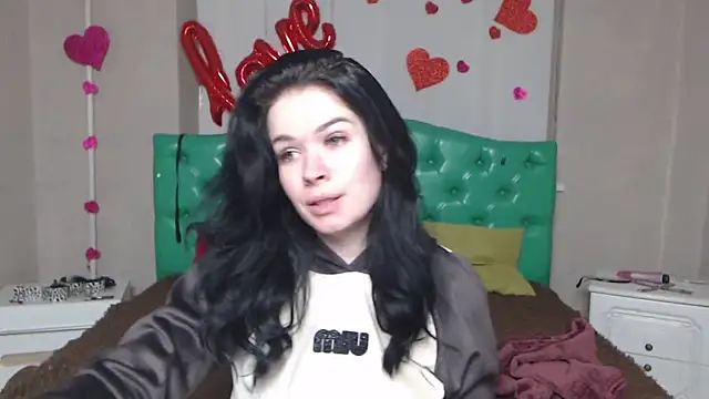 Snapshot of JasmineKouch chatting on February 13, 2026, 6:15 pm JasmineKouch online show from February 13, 2026, 6:15 pm