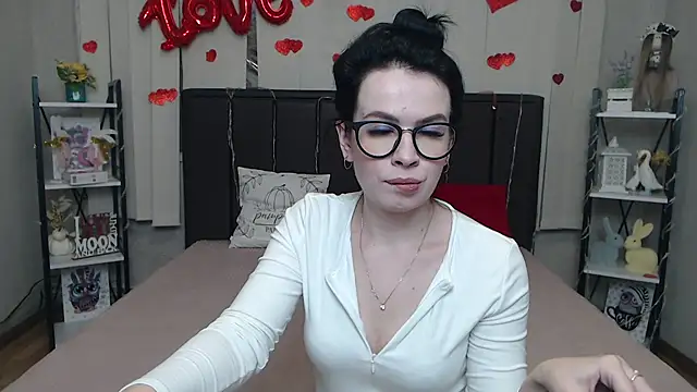 JasmineKouch online show from March 13, 2026, 7:15 am