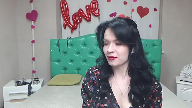 JasmineKouch online show from April 19, 2026, 6:10 pm
