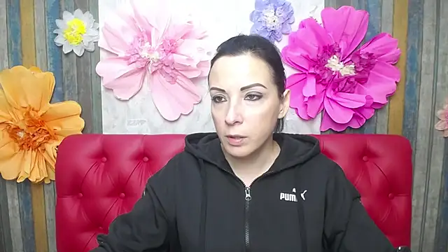 Snapshot of ElizabethSho chatting on November 17, 2025, 6:03 pm ElizabethSho online show from November 17, 2025, 6:03 pm