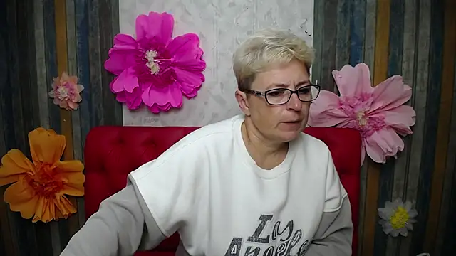 EmiliaGree online show from October 4, 2025, 5:33 pm