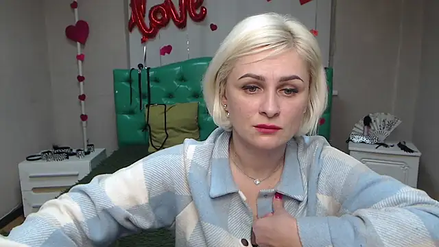 Snapshot of OliviaHorst chatting on March 12, 2025, 3:29 pm OliviaHorst online show from March 12, 2025, 3:29 pm