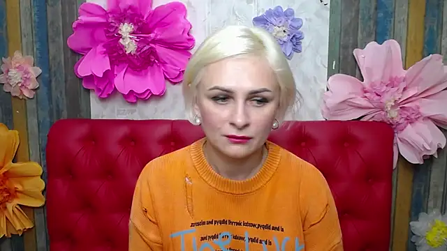 Snapshot of OliviaHorst chatting on October 4, 2025, 5:27 am OliviaHorst online show from October 4, 2025, 5:27 am