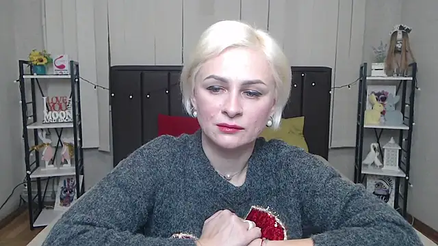 Snapshot of OliviaHorst chatting on October 14, 2025, 5:30 am OliviaHorst online show from October 14, 2025, 5:30 am