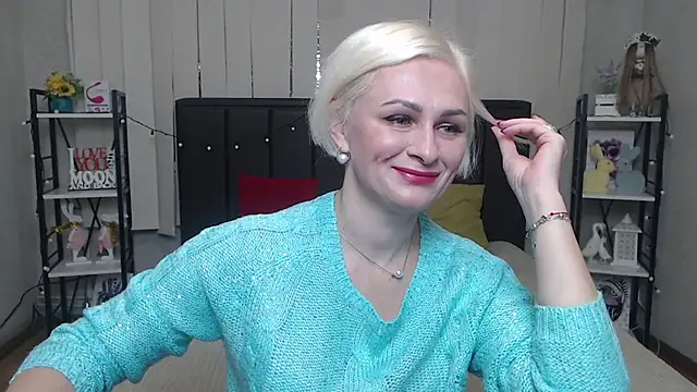 Snapshot of OliviaHorst chatting on October 16, 2025, 5:30 am OliviaHorst online show from October 16, 2025, 5:30 am