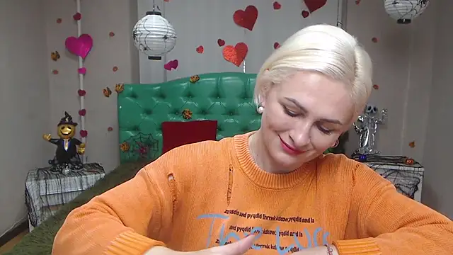 Snapshot of OliviaHorst chatting on November 6, 2025, 6:14 am OliviaHorst online show from November 6, 2025, 6:14 am