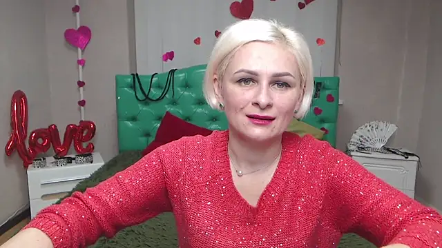 Snapshot of OliviaHorst chatting on November 23, 2025, 6:19 pm OliviaHorst online show from November 23, 2025, 6:19 pm