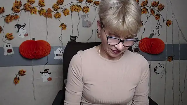 Snapshot of EllaBonito chatting on November 13, 2025, 6:34 am EllaBonito online show from November 13, 2025, 6:34 am