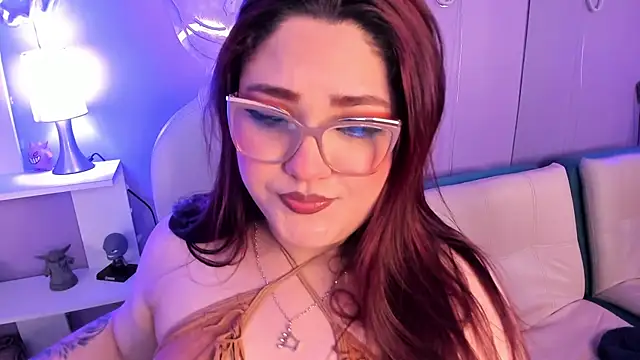 Camiila Osorio online show from November 27, 2025, 7:38 pm