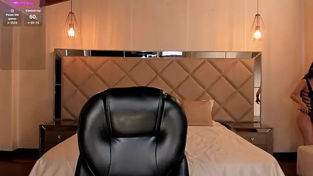 ValeriaVelvet online show from December 22, 2025, 12:24 pm