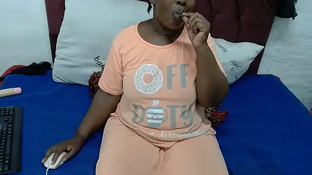 Thickchocolatex2 online show from February 22, 2026, 5:00 pm