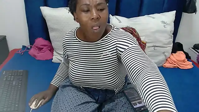 Thickchocolatex2 online show from March 11, 2026, 12:44 pm