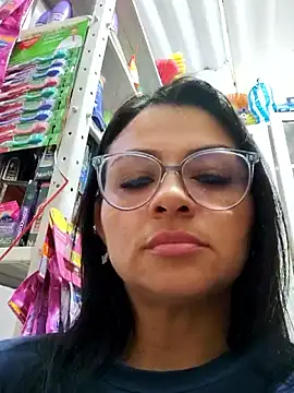 Linda Lars online show from December 17, 2025, 3:51 pm