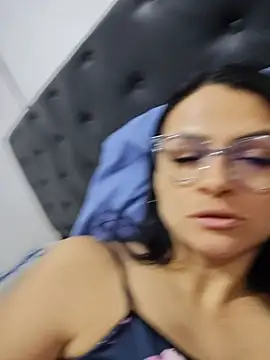 Linda Lars online show from April 15, 2026, 3:13 am