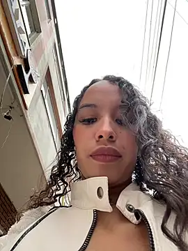 MarieLeon online show from January 16, 2026, 7:29 pm