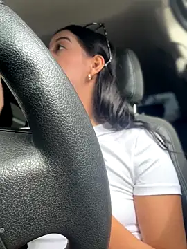 Arilw online show from October 11, 2025, 1:31 pm