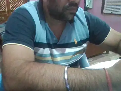 boyplay1000 online show from December 3, 2025, 11:19 am