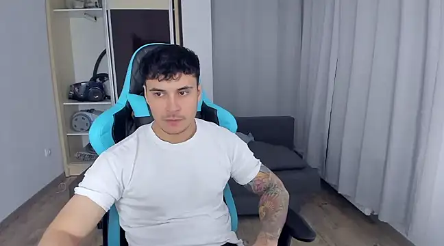 MatMalonne online show from December 28, 2024, 4:09 pm