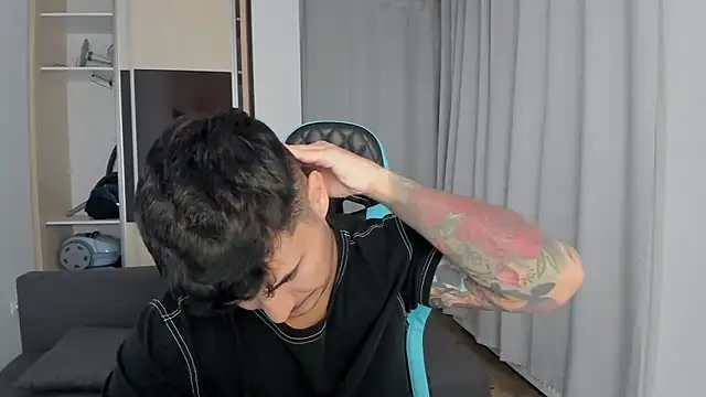 MatMalonne online show from November 15, 2025, 6:04 pm