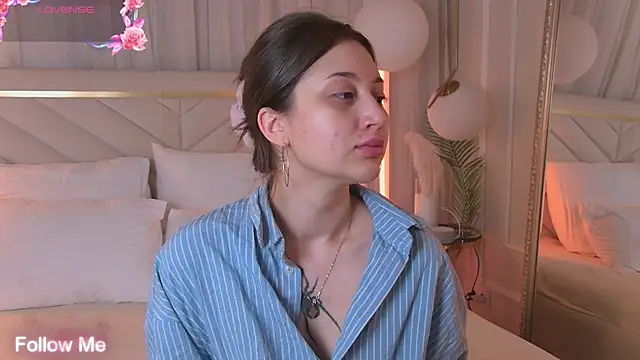 MaryReel online show from October 25, 2025, 9:06 am