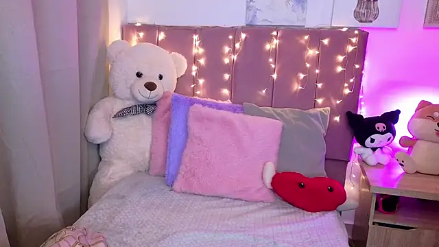 MiahJoness online show from January 17, 2026, 4:50 am