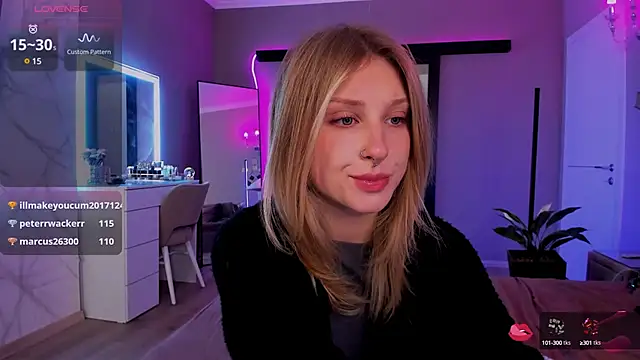 Snapshot of lilyvibe chatting on December 5, 2024, 8:33 pm lilyvibe online show from December 5, 2024, 8:33 pm