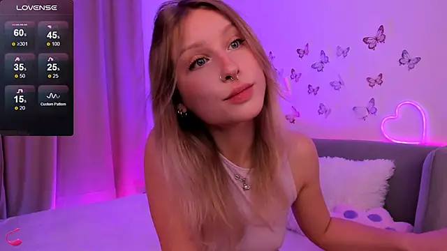 Snapshot of lilyvibe chatting on October 9, 2025, 7:34 pm lilyvibe online show from October 9, 2025, 7:34 pm