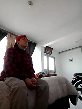 Snapshot of Ssan25 chatting on October 7, 2025, 6:38 pm Ssan25 online show from October 7, 2025, 6:38 pm