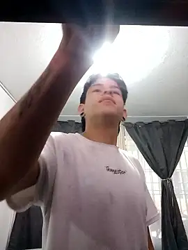 Snapshot of Ssan25 chatting on October 8, 2025, 12:36 pm Ssan25 online show from October 8, 2025, 12:36 pm