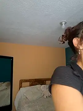 Tomoe b online show from January 13, 2025, 5:02 pm