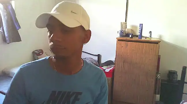 Snapshot of 29YOURZ_28_ chatting on February 9, 2025, 7:49 am 29YOURZ 28 online show from February 9, 2025, 7:49 am